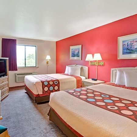 Super 8 By Wyndham Albuquerque West/Coors Blvd Hotell Exteriör bild
