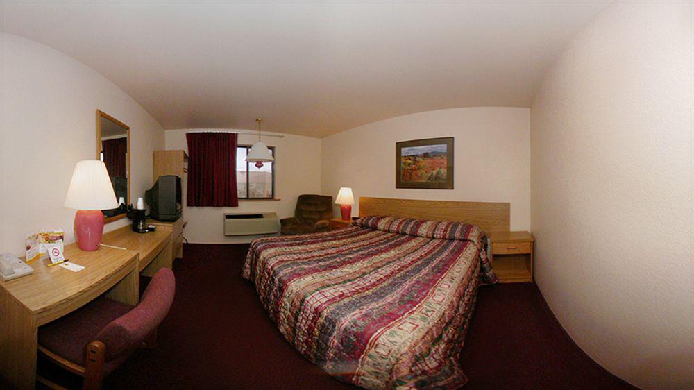 Super 8 By Wyndham Albuquerque West/Coors Blvd Hotell Exteriör bild