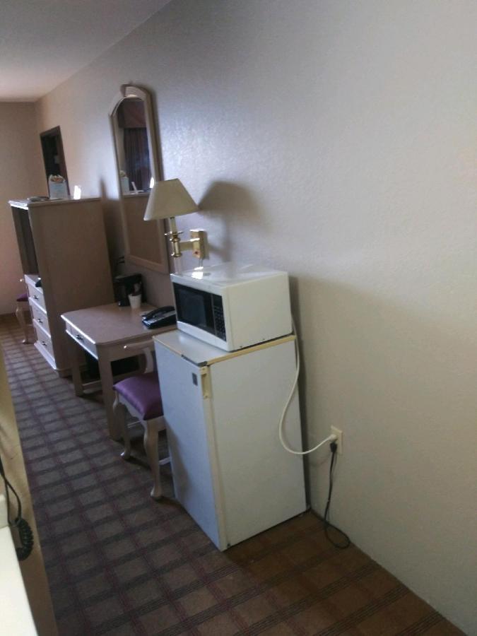 Super 8 By Wyndham Albuquerque West/Coors Blvd Hotell Exteriör bild